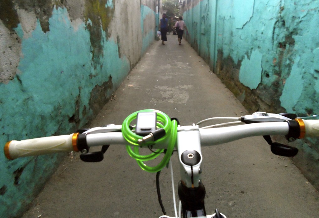 cycling Jakarta.