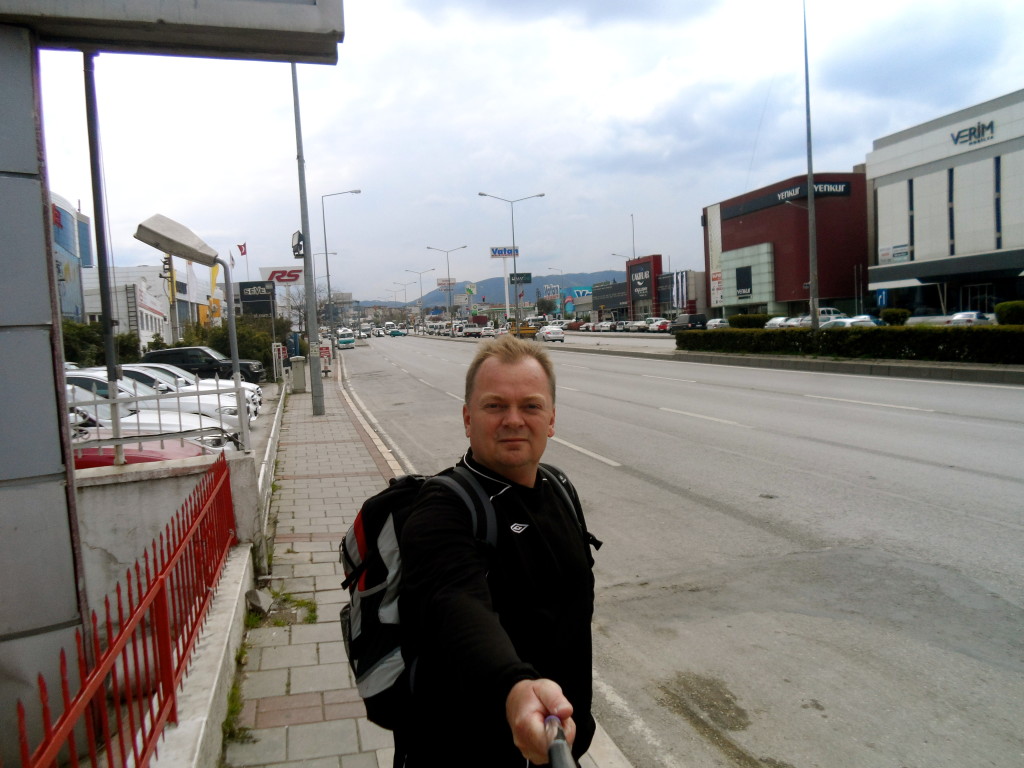 Walking ti Izmir Airport.