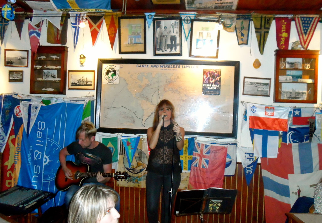 Live music at Peters Bar.