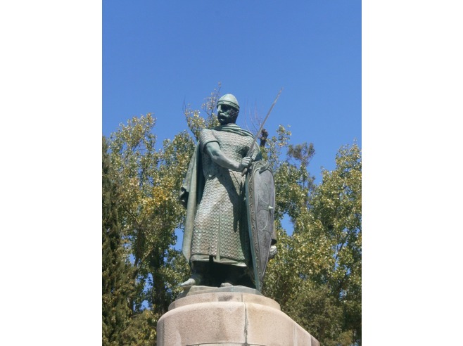 The statue of Afonso Henriques.