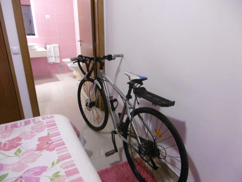 And space for my bicycle in a portuguese hotel room.