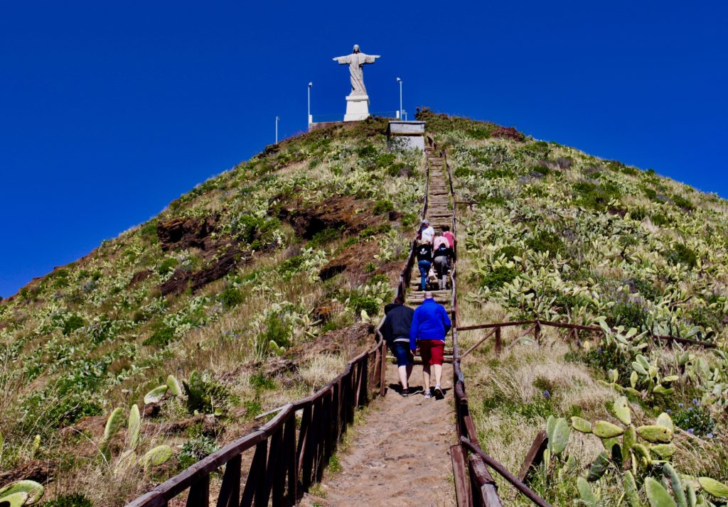 Statue of Christ at Garajau.