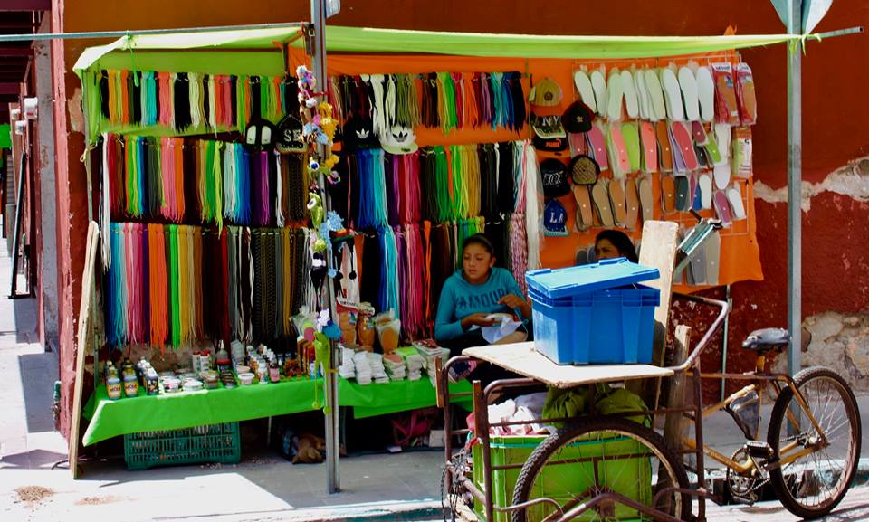 Shoestring seller in San Luis Potosi.