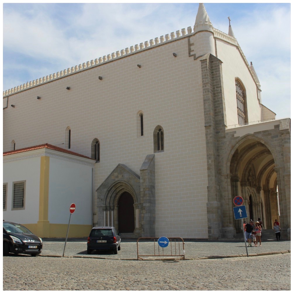 The Sao Francisco church in Evora.