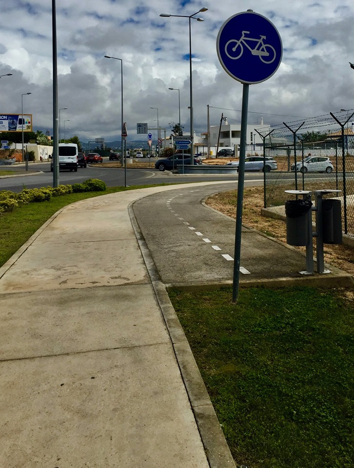 There is a bicycle path as you exit the airport.